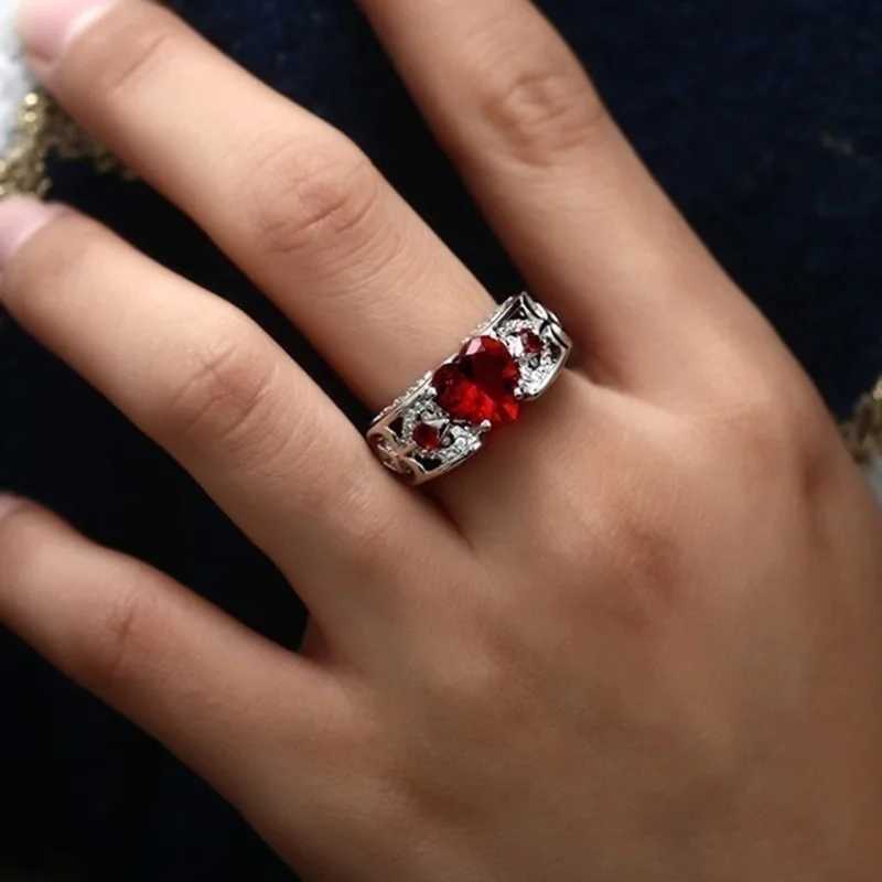 Romantic Red Heart Cubic Zirconia Valentines Day Rings for Lovers Jewelry Wedding Band Stainless Steel Couple Ring RingenX240921