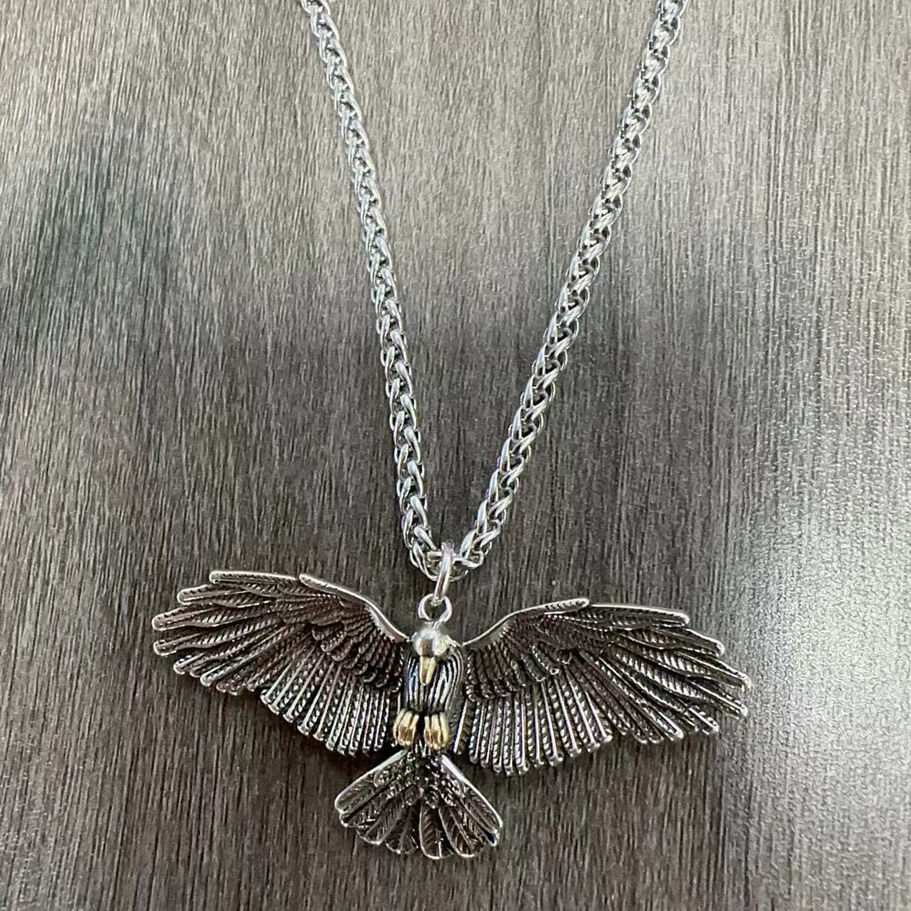 European and American domineering personality eagle necklace, male hip-hop, street trend, craft creative jewelry Free shipping