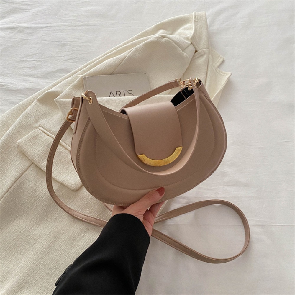 ADERESF Trendy Shoulder Casual Large Capacity Underarm Solid Messenger Bag Lady