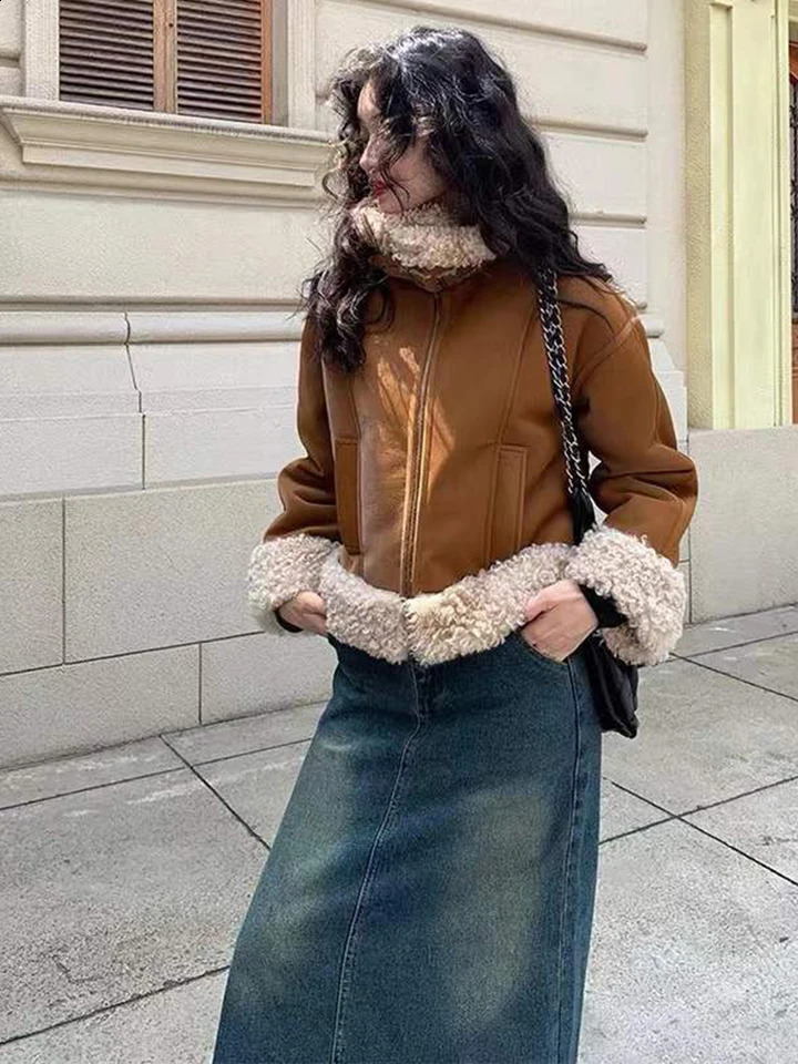 Winter Sheepskin Coat Faux Fur Suede Leather Women Warm Lamb Shearling Jacket Zipper Moto Biker Long Sleeve Short Casual Outwear 240919