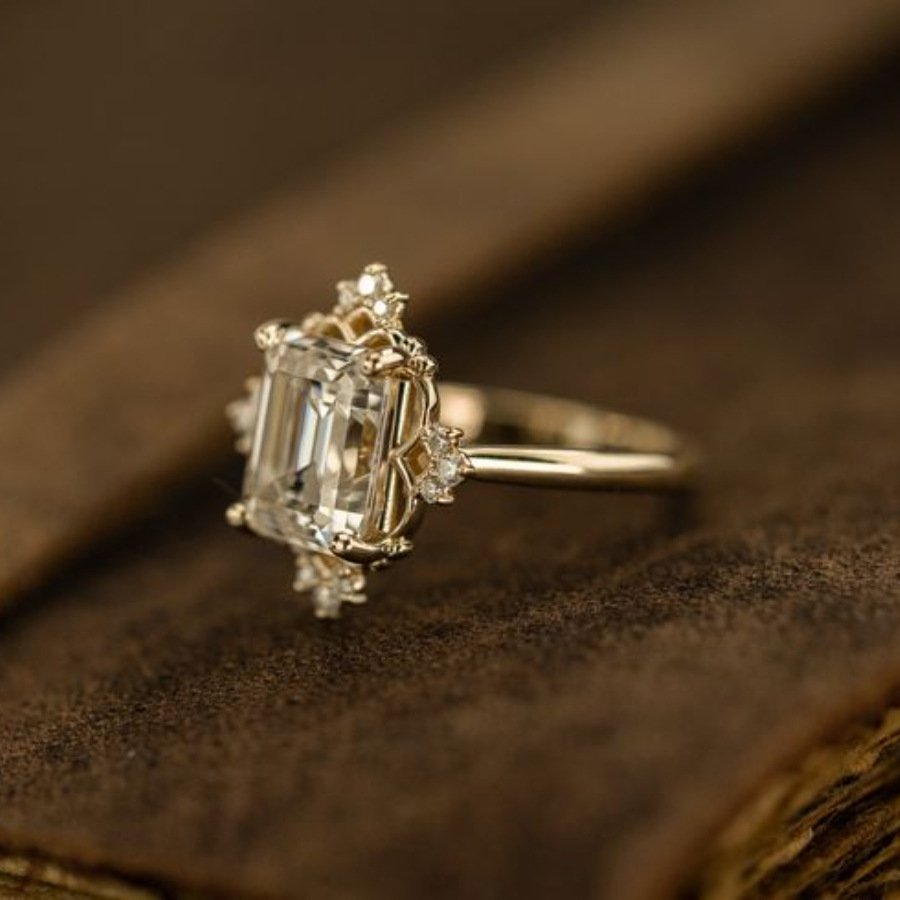 Cross-border hot new vintage alloy encrusted zircon ring European and American ladies engagement ring