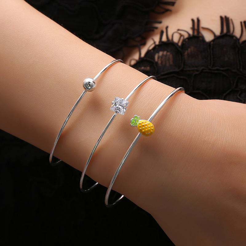 Beaded bracelet European and American Ins style multi-layer pineapple bracelet set personalized temperament diamond studded fruit bracelet three piece