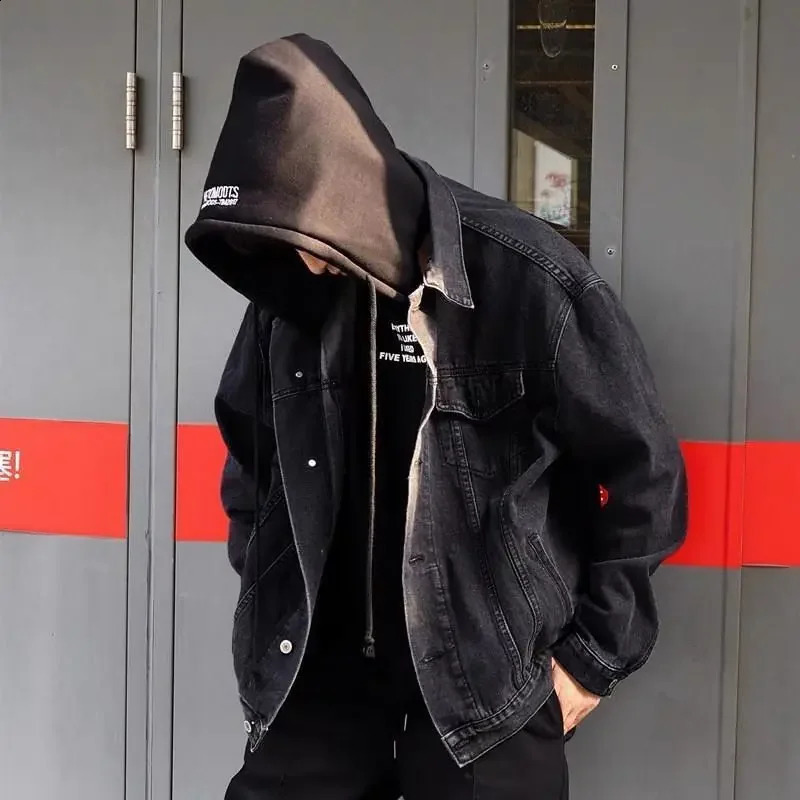 Japanese retro hooded denim jacket for men fashionable and loose fit suitable teenage jackets students leisure casual scenes 240921