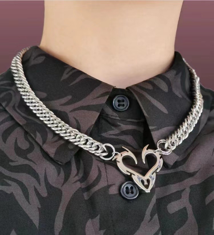 Fashion niche design all-over titanium steel totem love pendant men's and women's ins hip-hop jewelry Free shipping