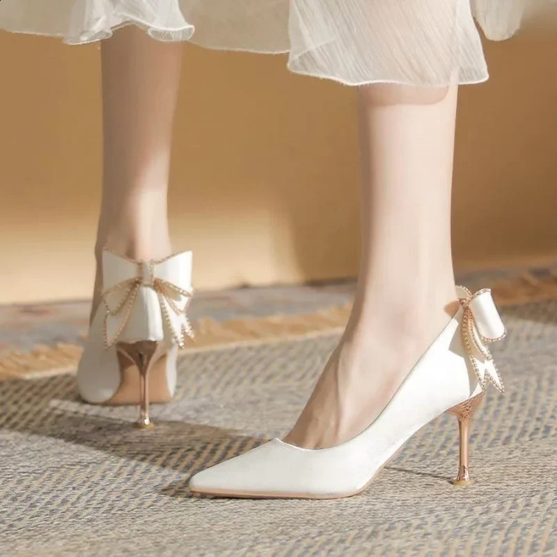Elegant white womens high heels bow bridal shoes satin wedding shoes Airy thin high heels single 240919