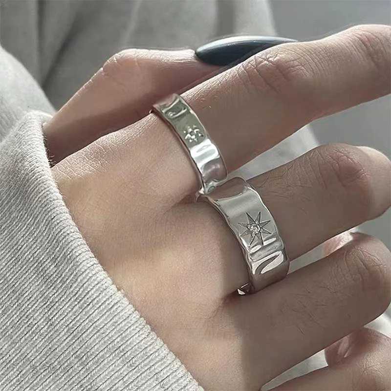 1pair Y2K Star Couple Rings Unisex Punk Sliver Zircon Star Open Ring Women Men Wide Retro Figner Rings Lovers Gifts JewelryX240921