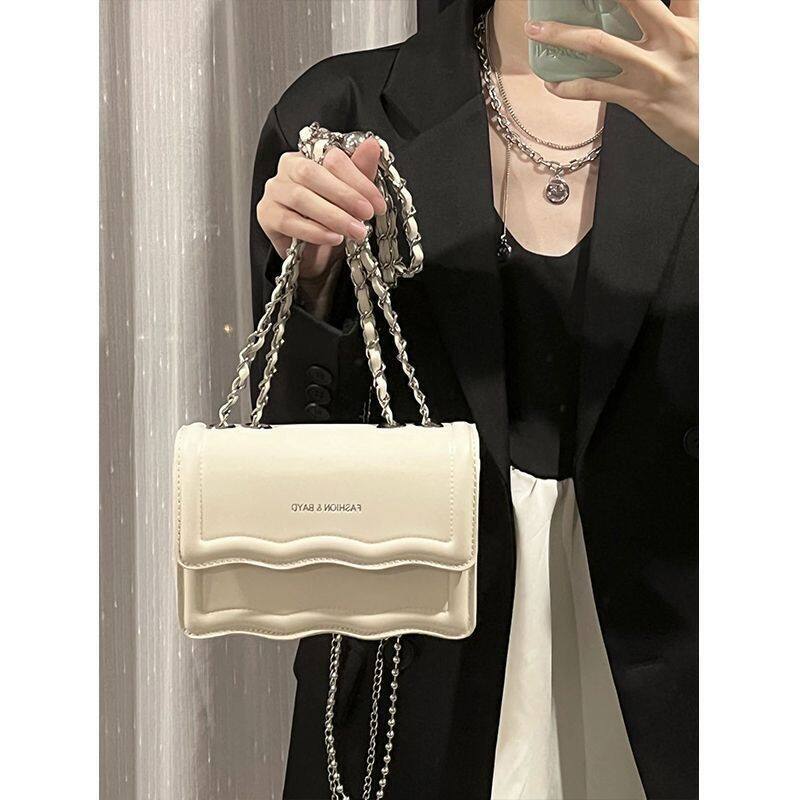 Gelombang Niche Wanita 2023 a Baru Rantai Persegi Kecil Bahu Crossbody Ketiak Beg