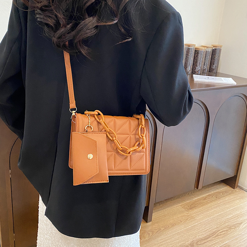 2025 Designer textured 3 2024 vintage small square bag Elegant and minimalist shoulder handbag