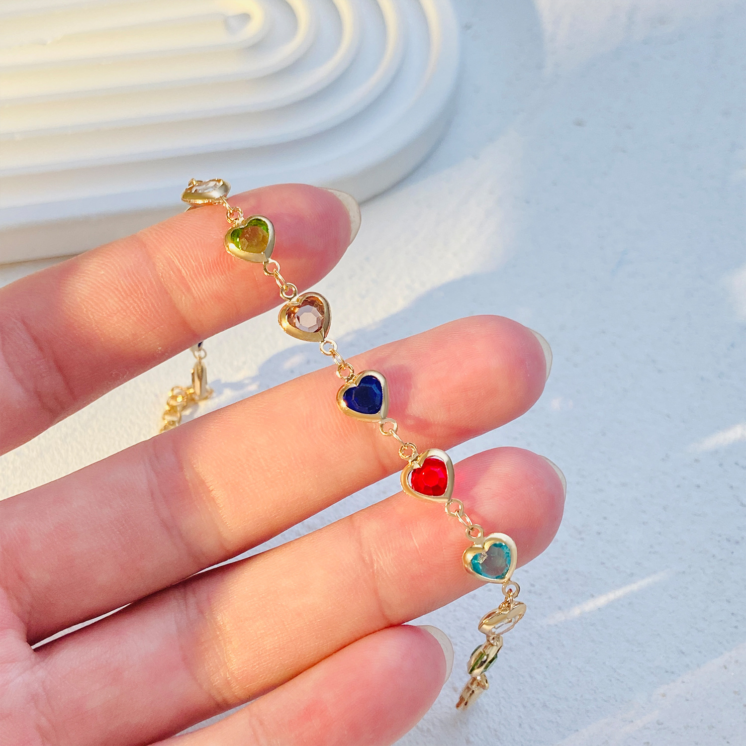 Beaded bracelet European and American Ins style colorful heart-shaped zircon bracelet, personalized alloy heart-shaped dopamine bracelet