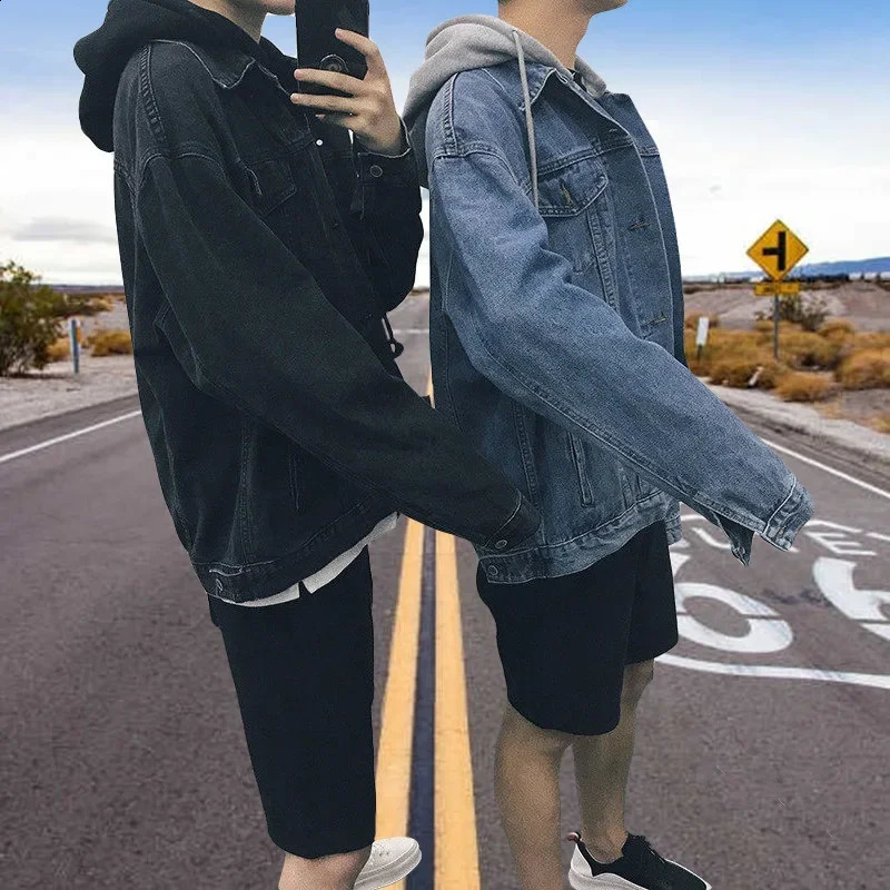 Japanese retro hooded denim jacket for men fashionable and loose fit suitable teenage jackets students leisure casual scenes 240921