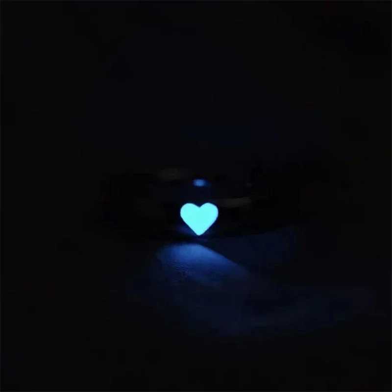 Fashion Love Heart Luminous Couple Ring For Women Men Glow In Dark Adjustable Finger Rings Jewelry Gift Party Wedding CreativeX240921
