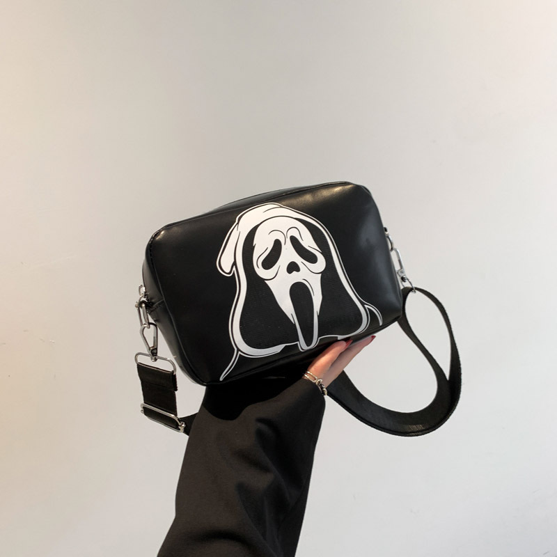 Halloween funny skeleton shoulder bag. Trendy and personalized casual small square bag dh5727163