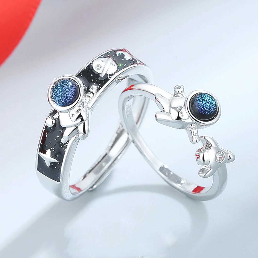 New Couple Ring Happy Planet Astronaut Moonstone Couple Pair Ring Light Luxury Personality Couple Space Planet AstronautX240921