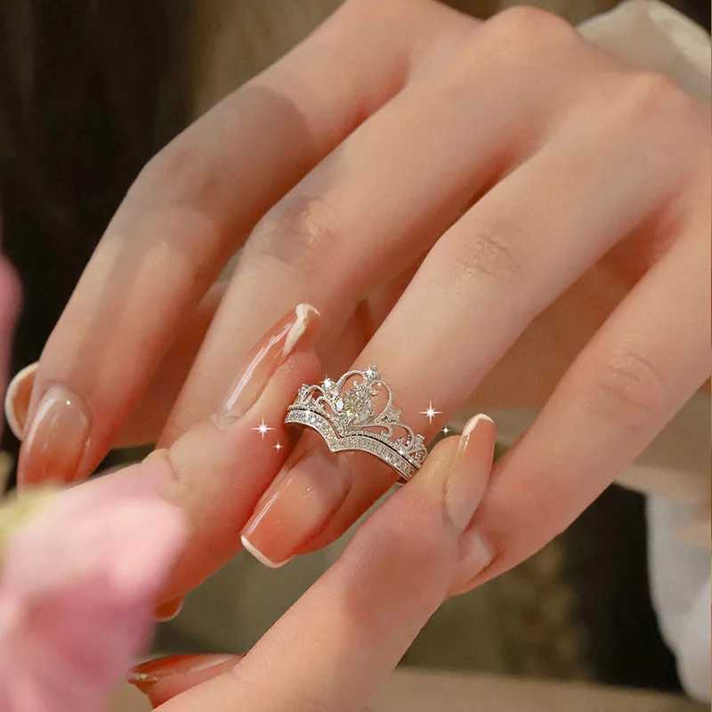 2Pcs Crown Rings Women Open Adjustable Crystal Couple Paired Ring Engagement Wedding Anniversary Jewelry Fashion Girlfriend GiftX240921
