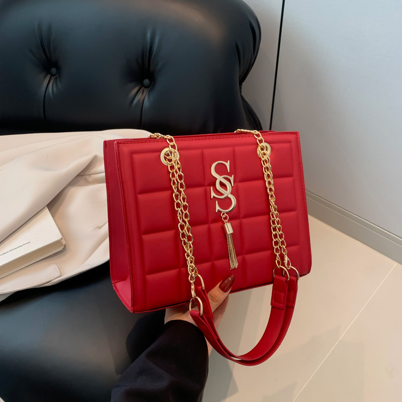 New Korean version single shoulder underarm bag Texture leisure chain diagonal cross small square bag