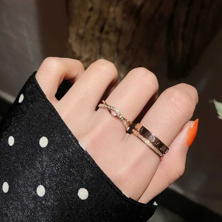 Ramos Fashion Zircon Roman Number Couple Ring Rose Gold Color Woman Gift Titanium Steel Jewelry Not Change Color Drop ShippingX240921