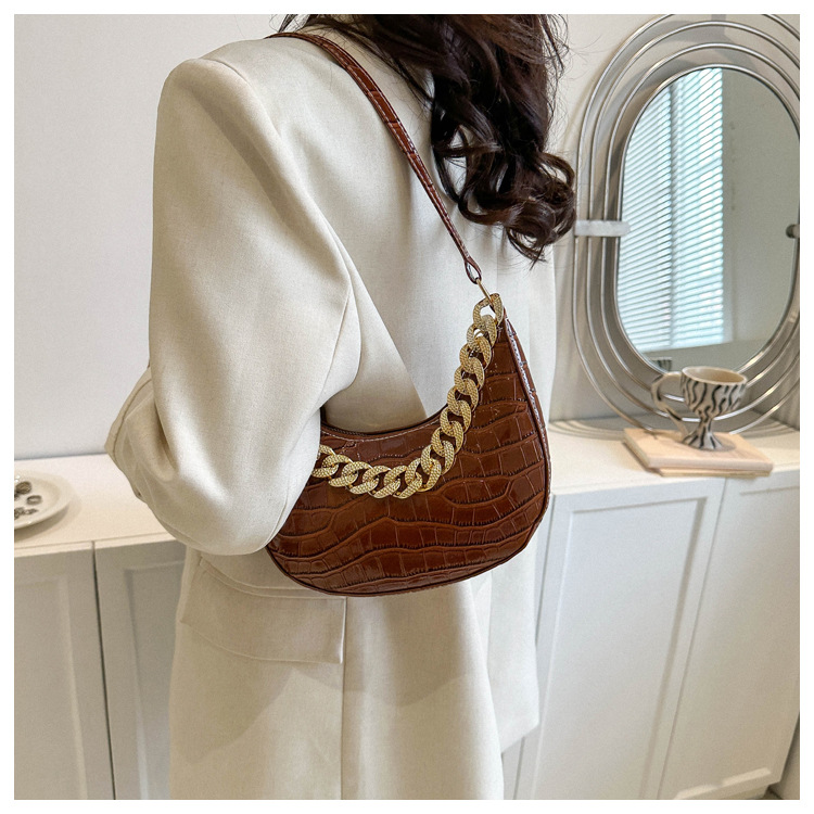 Crocodile patterned chain bag Trendy texture new stone patterned underarm bag fashionable and simple shoulder bag