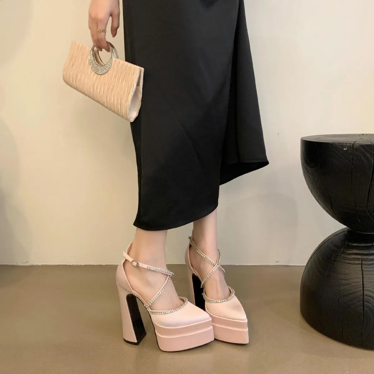 15cm Spring/Summer 2024 Fashion Platform Thick High Heels Hatred Sky High Point Satin High Heels Display Womens Single Shoes 240919