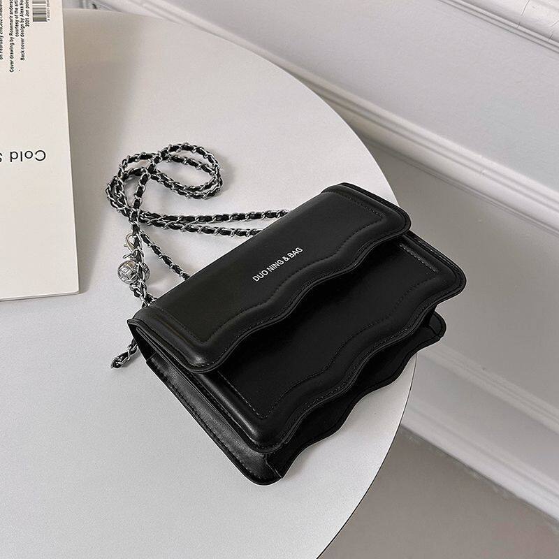 Gelombang Niche Wanita 2023 a Baru Rantai Persegi Kecil Bahu Crossbody Ketiak Beg
