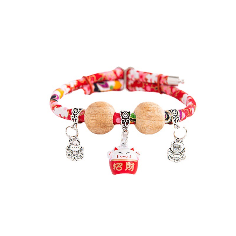 Halloween New collar camphor wood beads pet fortune cat and wind collar