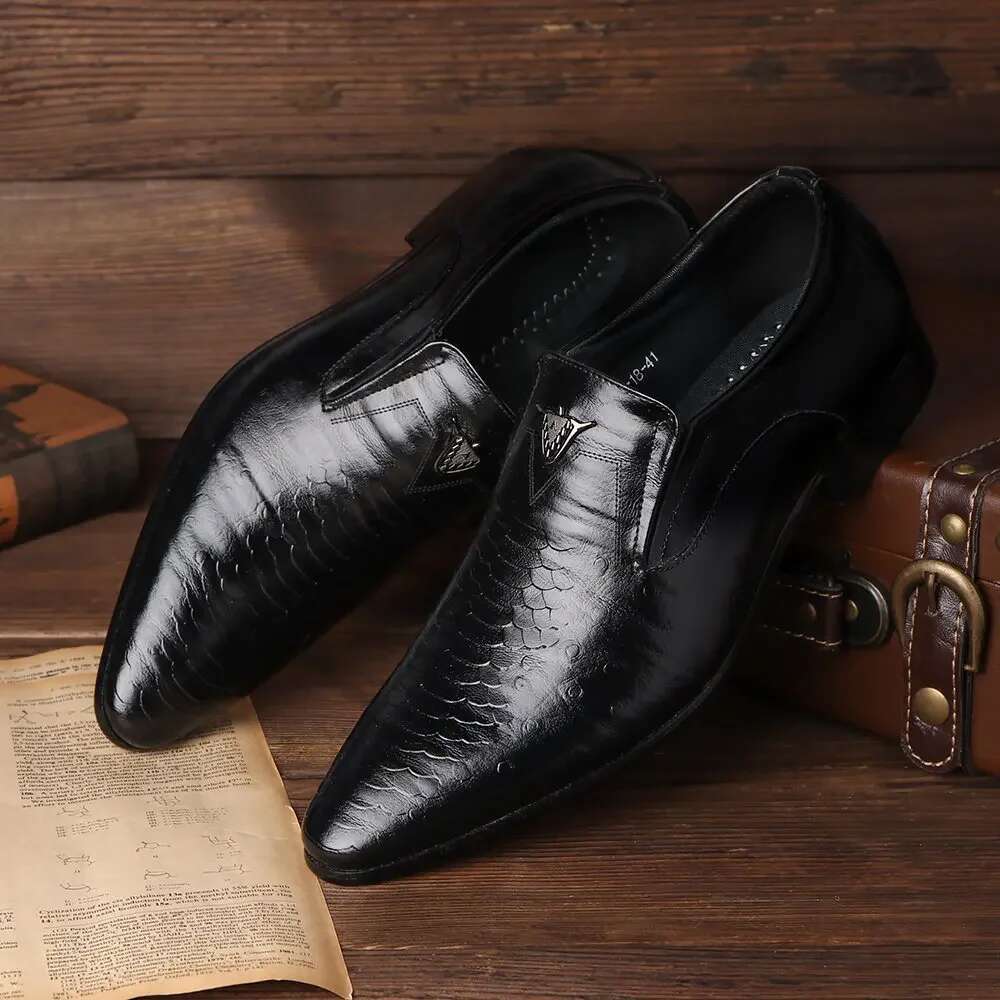 Retro Men's Dress Summer Casual Office Business Pointed Toe Leather Flat Slip-on Shoes for Men Loafers