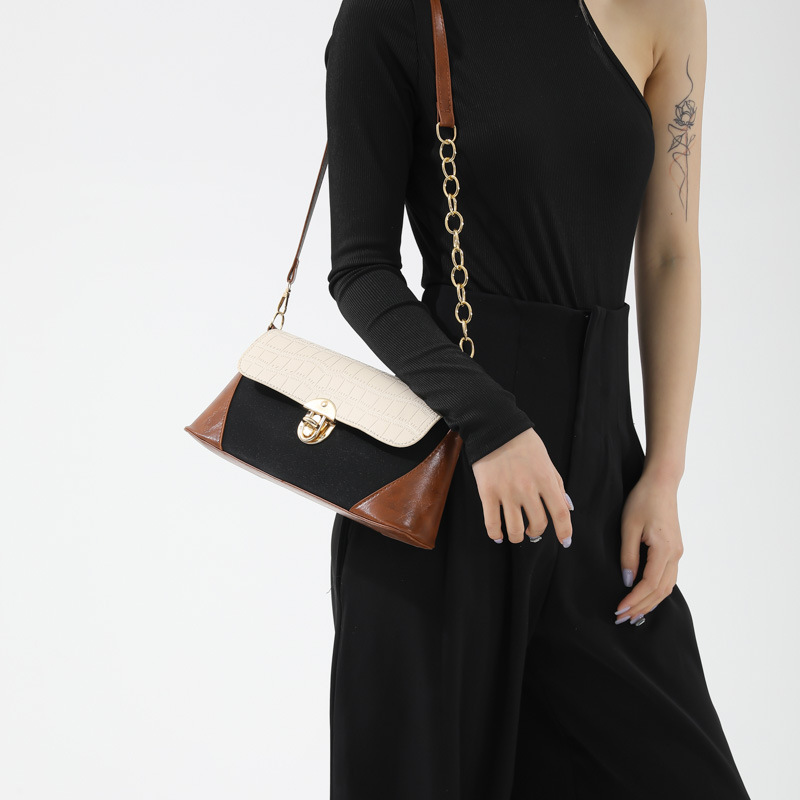 2024 new fashionable high-end chain shoulder small square retro versatile armpit bag acfe