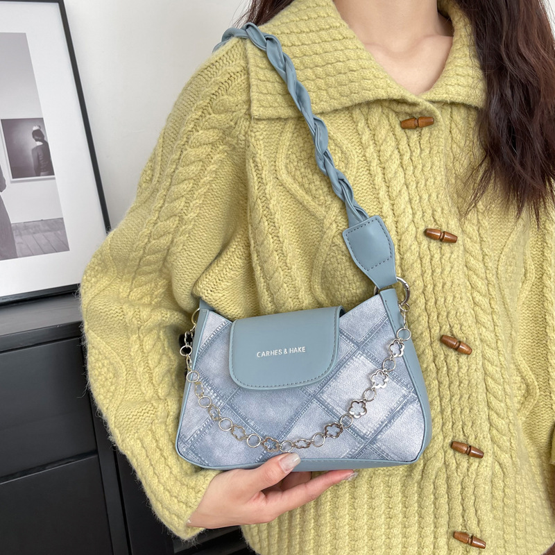 2025 Designer new 3 stylish 2024 minimalist shoulder for women Casual and trendy underarm small square bag