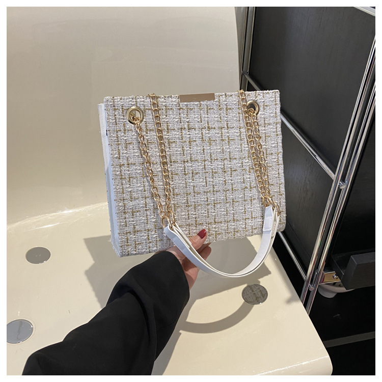 2025 Designer checkered chain Texture 3 small square bag Advanced contrasting color fashionable trendy handbag