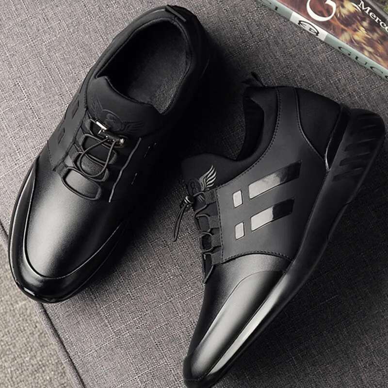 Mens Sneakers Lightweight Running Rubber Males Breathable New Vulcanize for Men Height Increase Leather Shoes