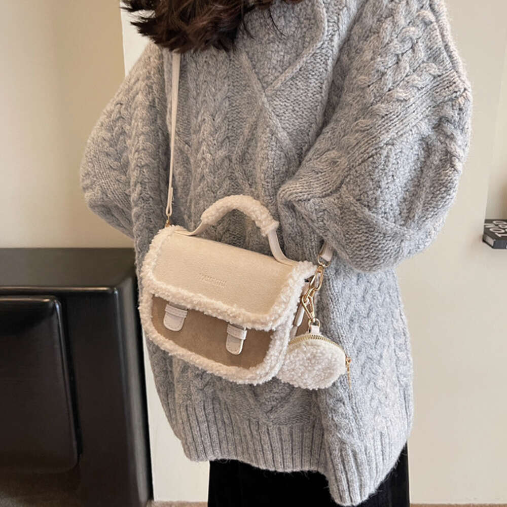 Designer bag Autumn Winter Plush Shoulder Bag for Women Furry Crossbody Bag Fuzzy Pluffy Clutch Bag with Coin Purse Casual Faux Fur Handbags tote bag 