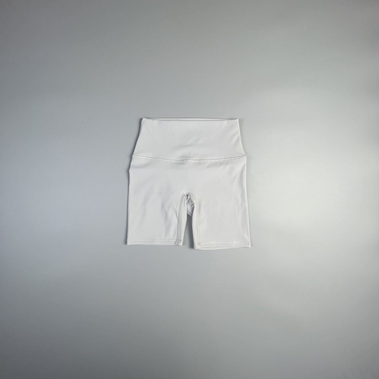 New No-Size Yoga Shorts Style Lycra High-Waists Naked Seamless Three-Part Bodyfitting Fiess Pants