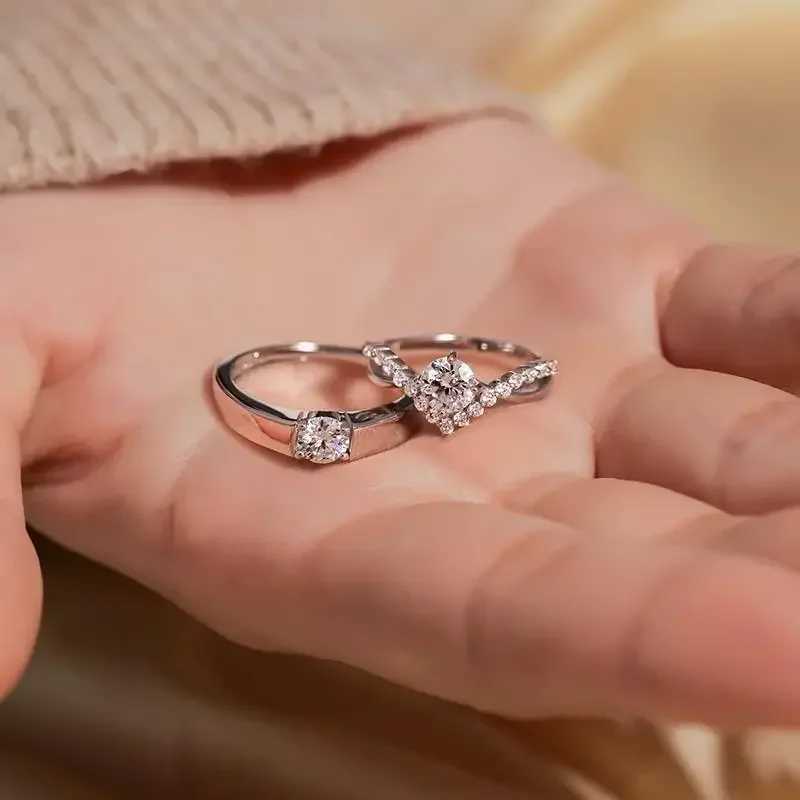Korean Luxury Zircon Couple Ring for Women Men Silver Plated To Crown Love Adjustable Open Ring Wedding Anniversary JewelryX240921