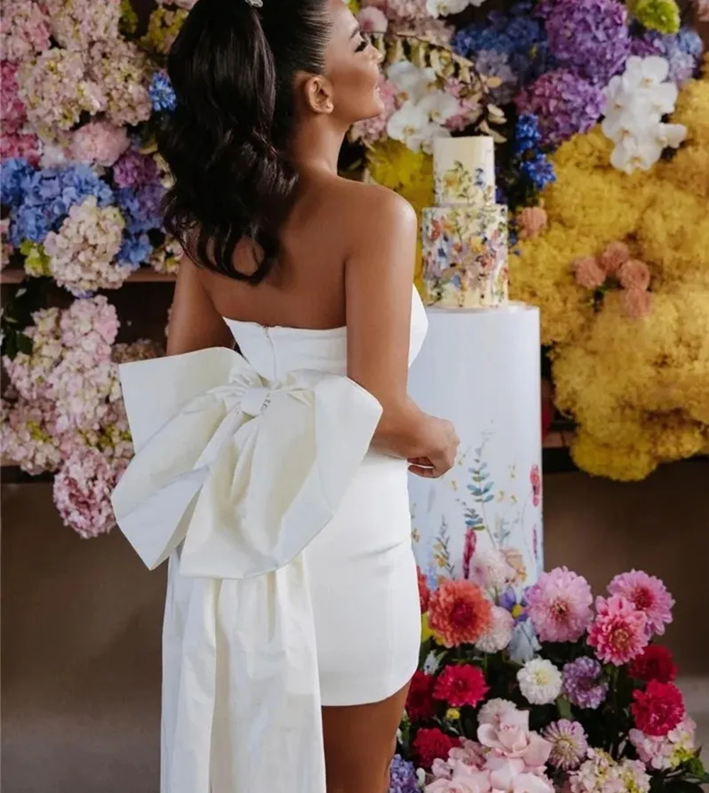Simple Short Sheath Wedding Dresses With Detahchable Bow 2024 Strapless Sleeveless Beach Bridal Gown Mini Chic Women Dress