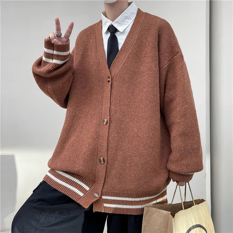 Autumn and winter knitted cardigan sweater for men Ins Hong Kong loose lazy V-neck sweater for men Korean trend streetwear 240919