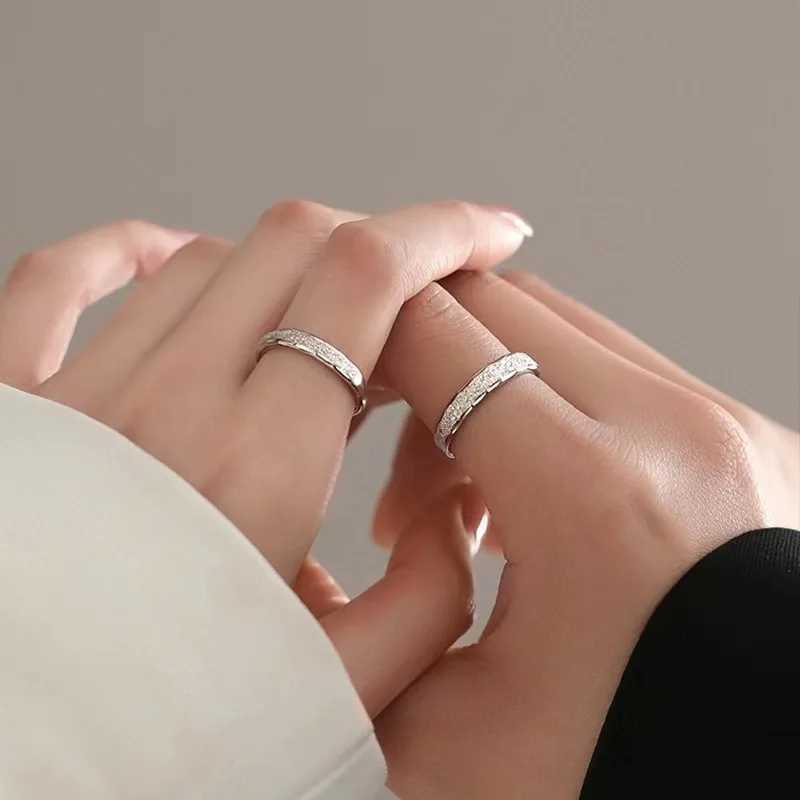 S925 Silver Plated Couple Rings Niche Design Simple Fashion Openning Index Finger Ring for Men and Women Classic Wedding RingsX240921