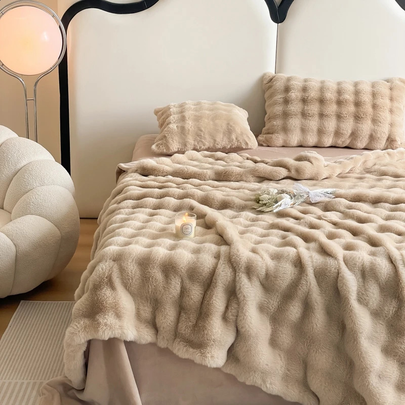 Simulated rabbit fur plush blanket for winter warmth and comfort bedding sofa cover sofa throw blanket 240923