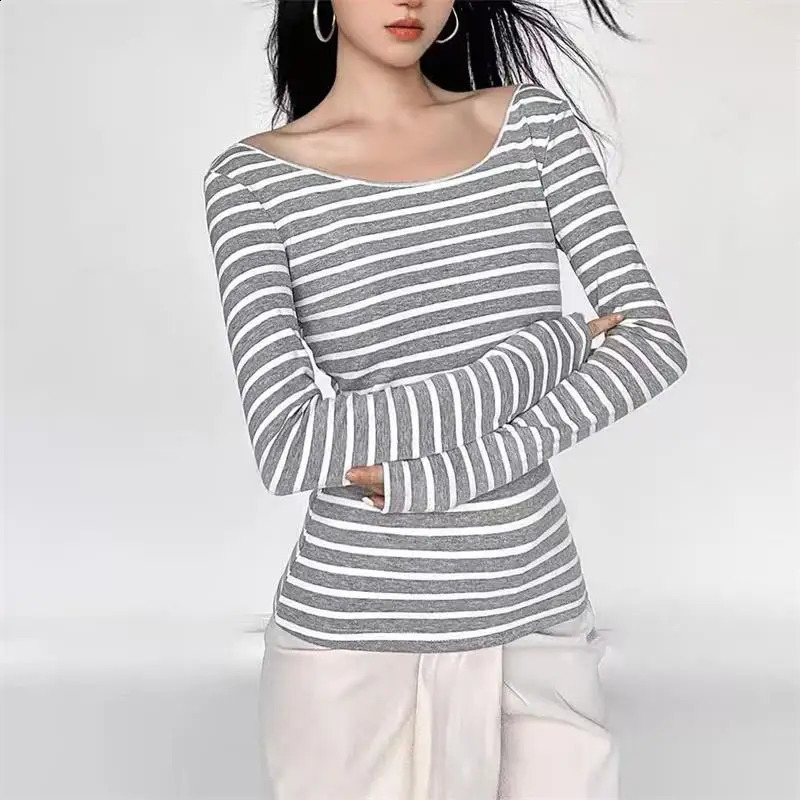 Y2K Grunge Emo 00s Vintage T-Shirt Black Grey Striped Off Shoulder Long Sleeve Jumper Top Chic Women Autumn Retro Goth Tee Shirt 240923