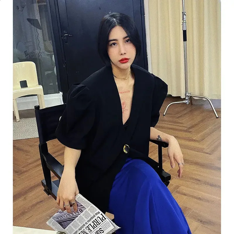 V-neck Bubble Short Sleeve Blazer Women Y2k Top Korean Fashion Jacket Casual Loose Coats White Black Blazer 240918