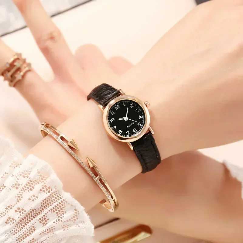 New Exquisite and Practical Ladies Luxury Design Leather Watch Ladies Quartz Wristwatch Women Small Round Dial Clock Reloj MujerX240923