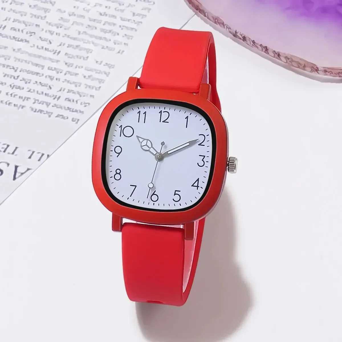 Fashion Simple Arabic Digital Surface Silicone Strap Women Quartz Watch Relogio Feminino Womens Silicone Sports WatchX240923
