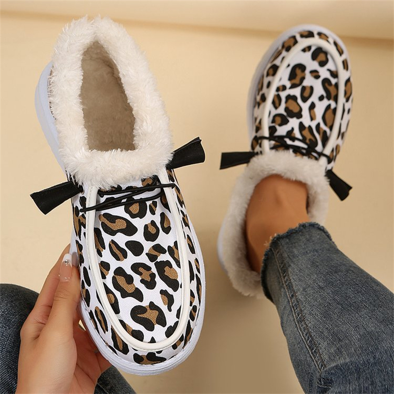 2024 New Fashion Leopard Women Plimsolls Snow Boots Outdoor Plush Casual Canvas Sneakers Comfortable Cotton Shoes Loafers