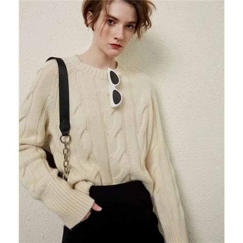 European Station Round Neck Thick Short Cashmere Sweater Women's Loose Pullover Autumn/Winter Twisted Fleece Bottom Knit