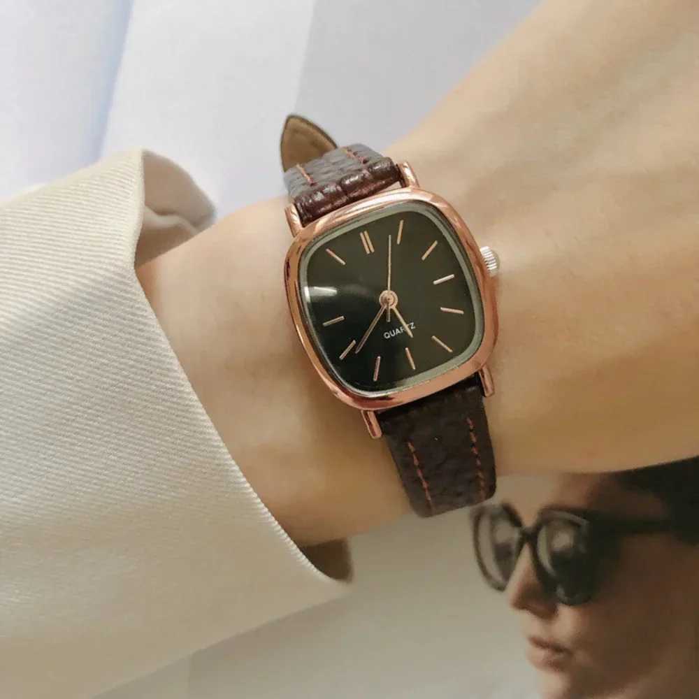 Square Womens Watches Bracelet Leather Belt Quartz Wristwatches Simple Ladies Watch Female Clock Watch X240923