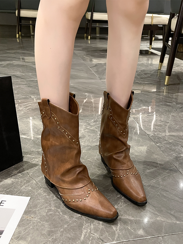 Luxury boot designer Western cowboy thick heeled short for women, 2024 new autumn V-neck knight boots, pointed rivet leg boots