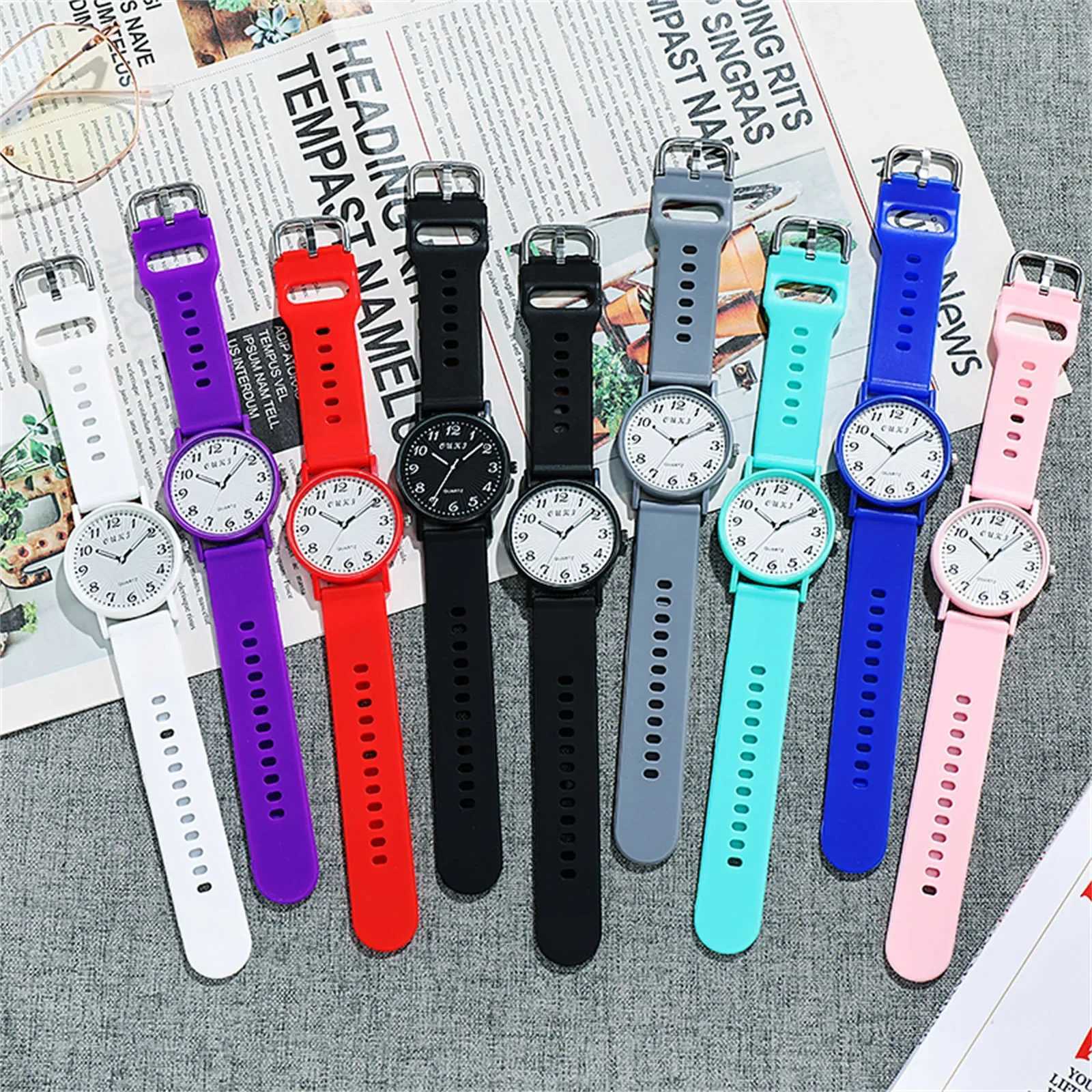 Multi Color Silicone Strap Watch for Students Quartz Minimalist Watch Digital Ins Watches for Women Fashion Round Dial RelogioX240923