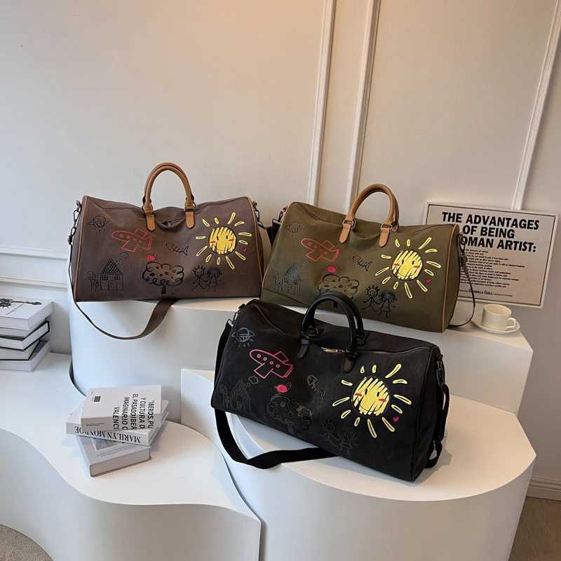 CMM Duffle Bags Cartoon Print Canvas Travel Bag for Women Weekend Outdoor Party Large Sport Gym Shoulder Dry Wet Separation 240923