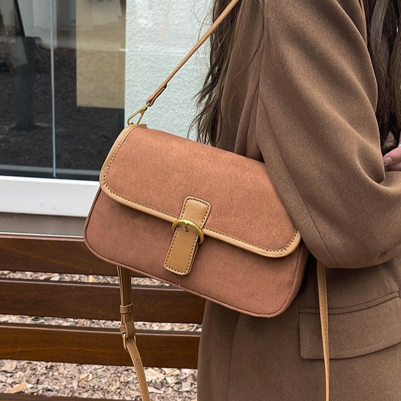 2025 Autumn And Winter Bag New Light Luxury Niche Designer Armpit Bag High-end Texture V-shaped Handbag Brown Women's Crossbody Bag Wallet