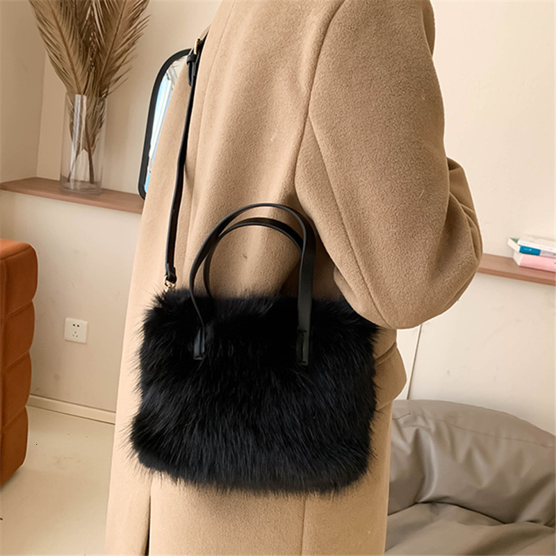 2025 Autumn And Winter New Women's Casual Handbag Multifunctional Niche Designer High-end Cross-border Plush Bag Women's Fashion Bag