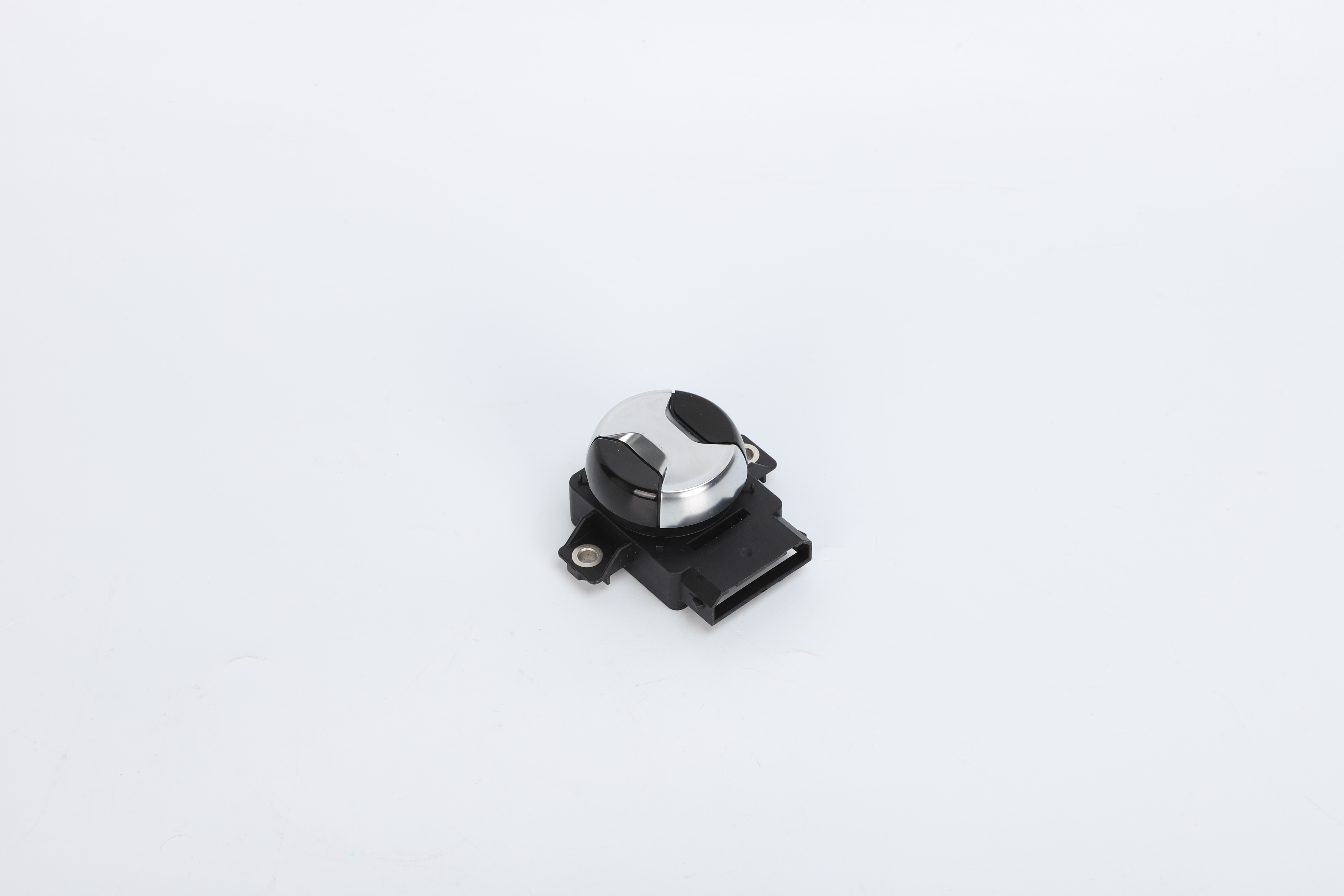 Adjustable Four-Way Waist Support Switches for Comfort and Ease of Use