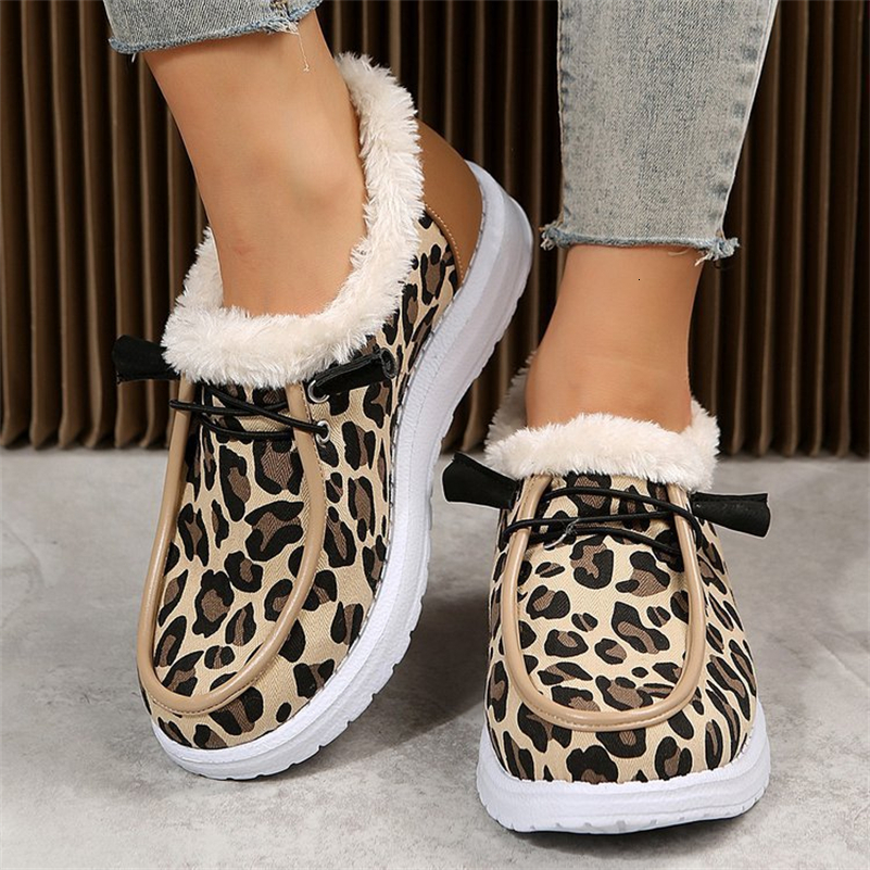 2024 New Fashion Leopard Women Plimsolls Snow Boots Outdoor Plush Casual Canvas Sneakers Comfortable Cotton Shoes Loafers